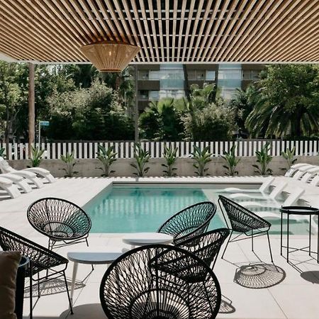 Instants Boutique Hotel (Adults Only) Кембрилс Екстериор снимка