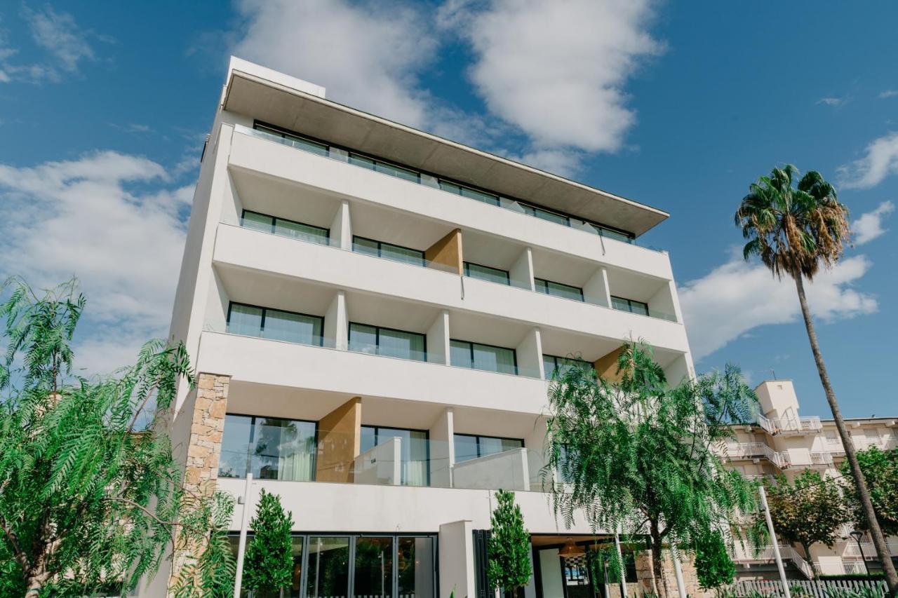 Instants Boutique Hotel (Adults Only) Кембрилс Екстериор снимка